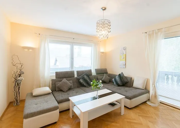 Appartments Zell Am 滨湖采尔